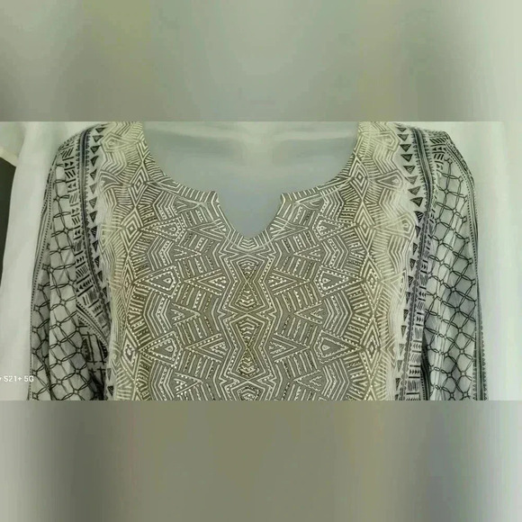 Chicos Crystal Green Gray Chiffon Embellished 3/4 Sleeve Top Size 0 (Small) - Picture 3 of 8